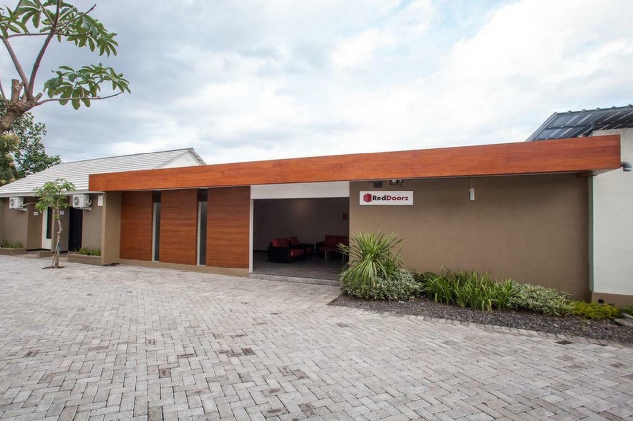 Reddoorz Syariah Plus Near Banyuwangi Airport Exterior foto